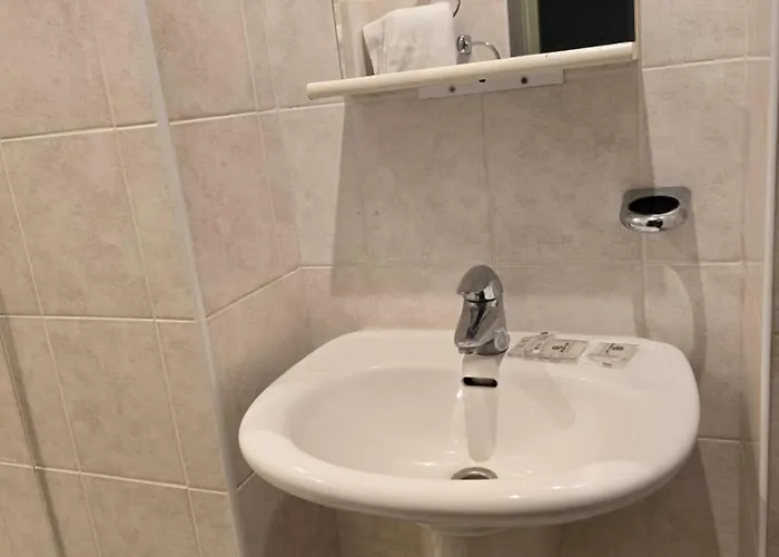 Promenade בית הארחה