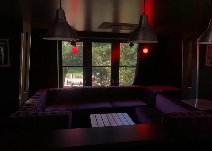 בית הארחה Promenade פלאנגה