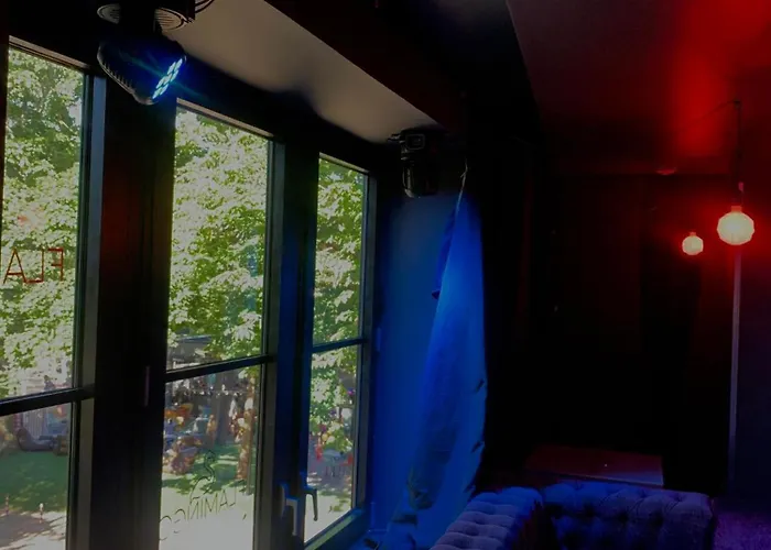 Promenade בית הארחה